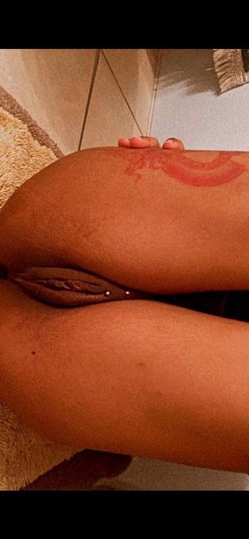 Zy, 24  female escort, Mobile