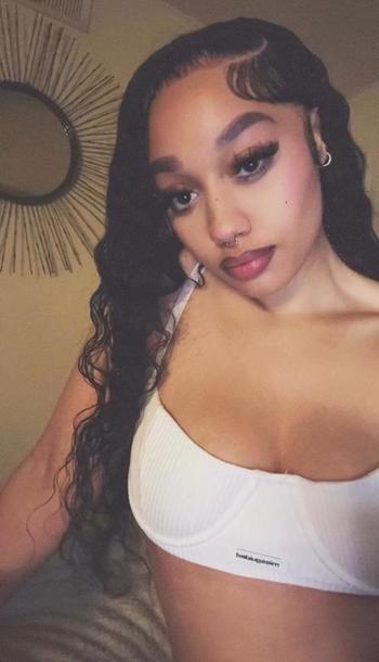 Salem, 23  female escort, Mobile