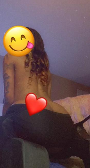 2052956497, female escort, Mobile