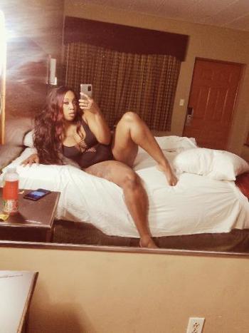 2052898878, female escort, Mobile