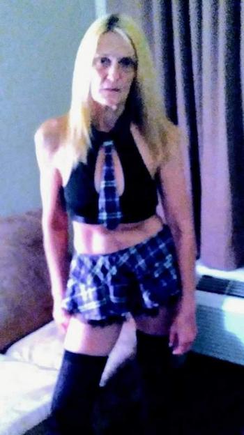 2282189856, female escort, Mobile