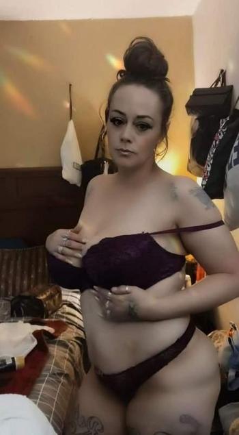 2518886448, female escort, Mobile